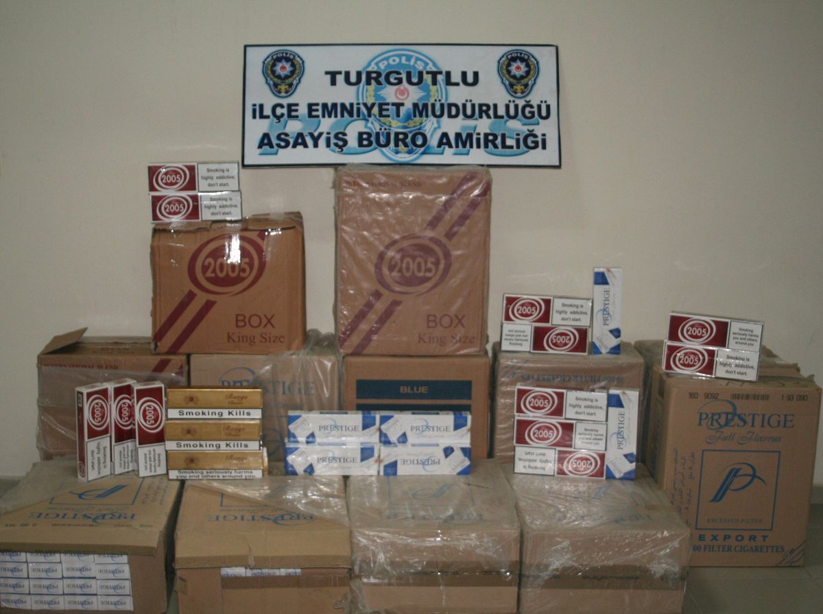 Turgutlu\'da 580 Paket Kaçak Sigara Ele Geçirildi