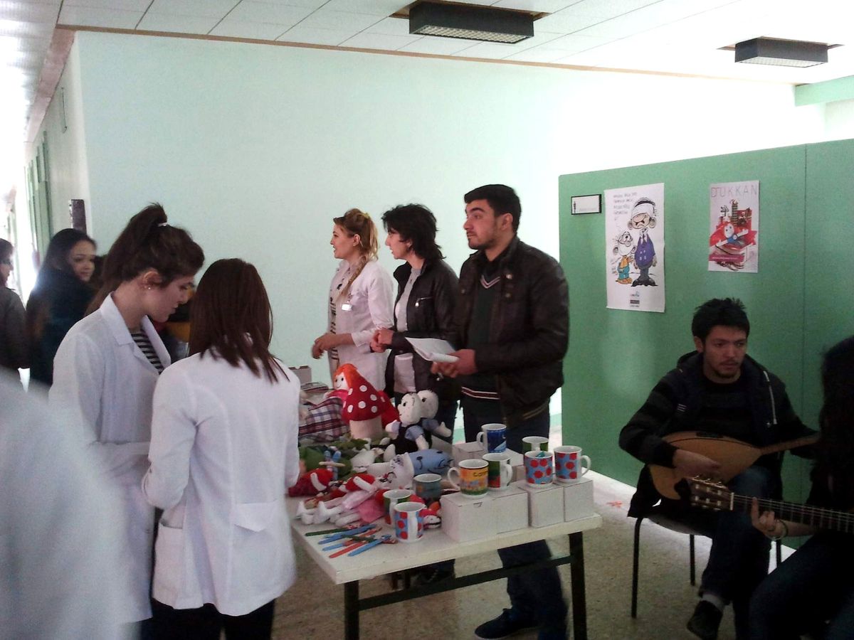 Üniversiteli Öğrenciler Lösemili Çocuklar İçin Kampanya Başlattı