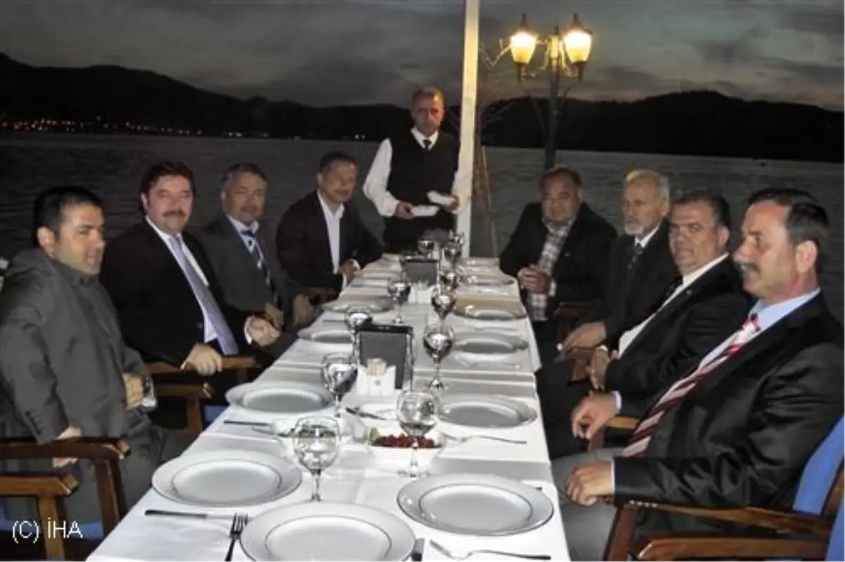 Vali Şahin, Fethiye\'de Halkın Arasına İndi