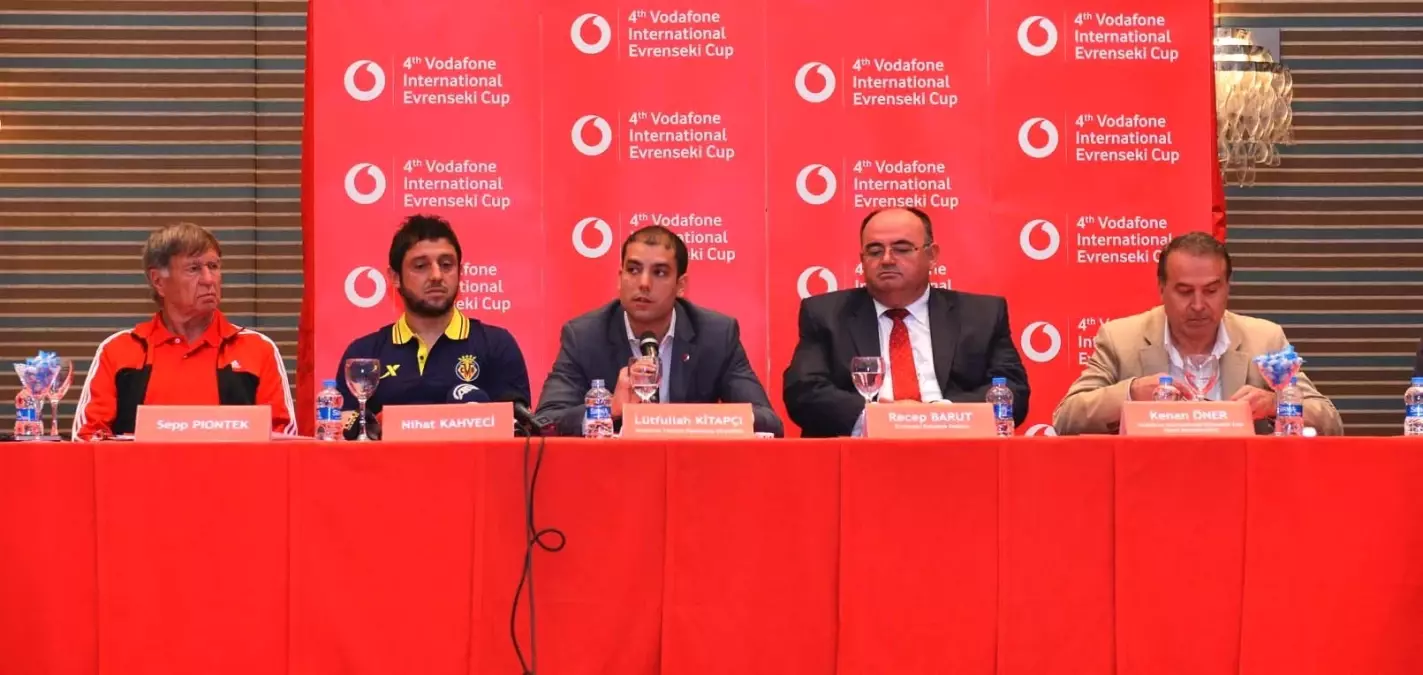 4. Vodafone Uluslararası Evrenseki Kupası, Antalya\'da Başladı