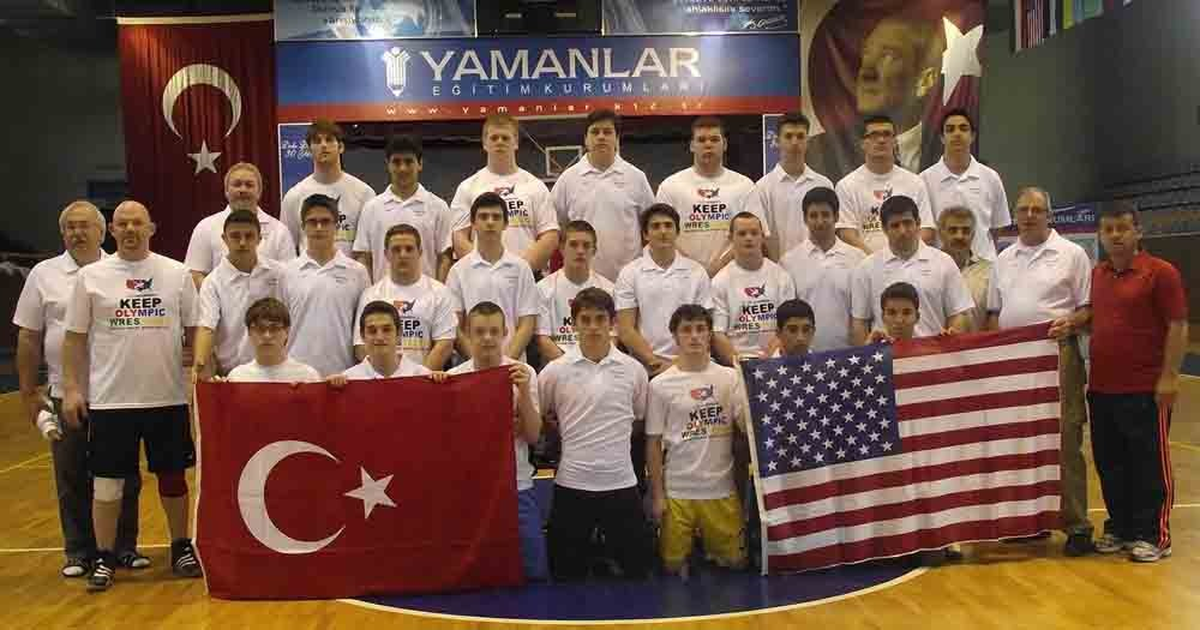 Amerikalı Güreşçiler İzmir\'de Kamp\'ta