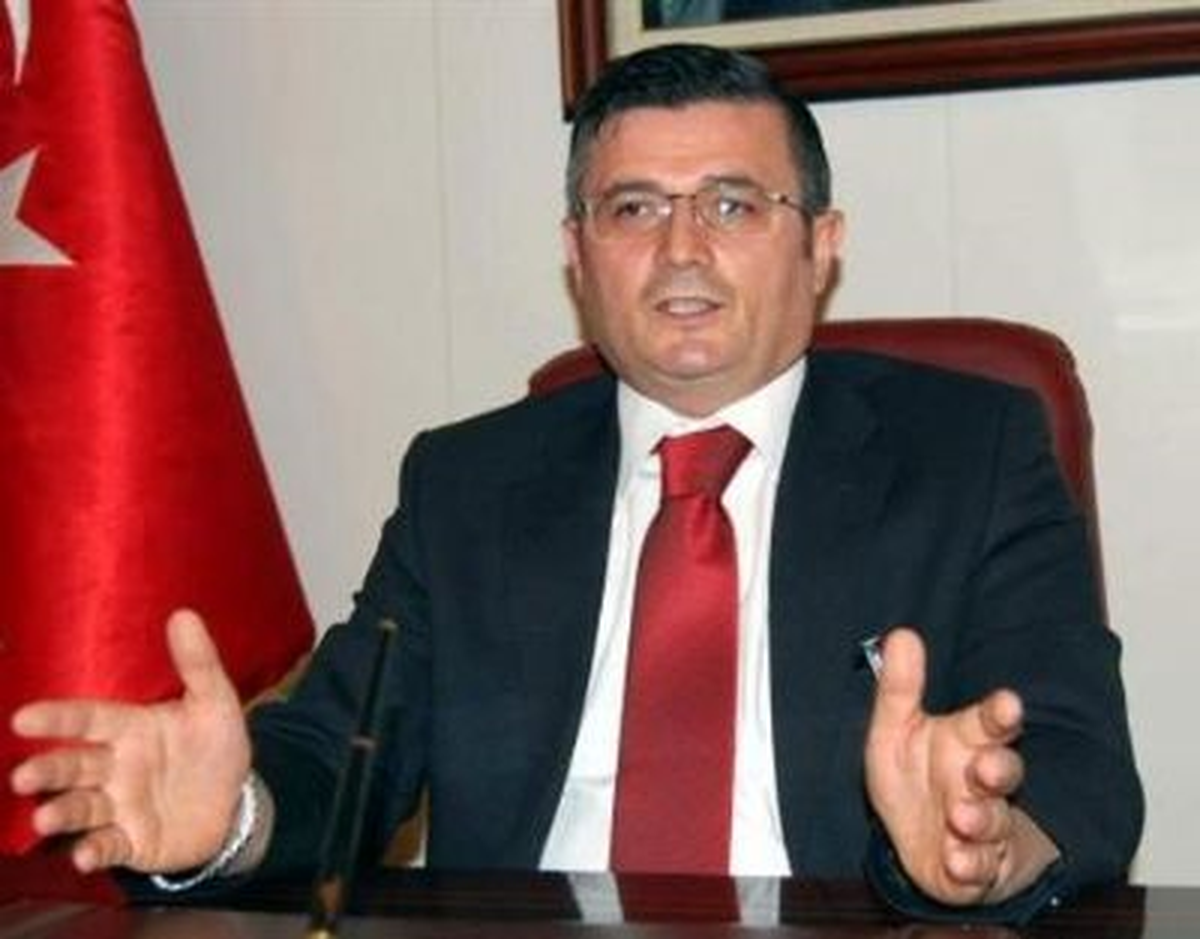 Batman Valisi Arslan\'dan 1 Nisan Şakasına Tepki