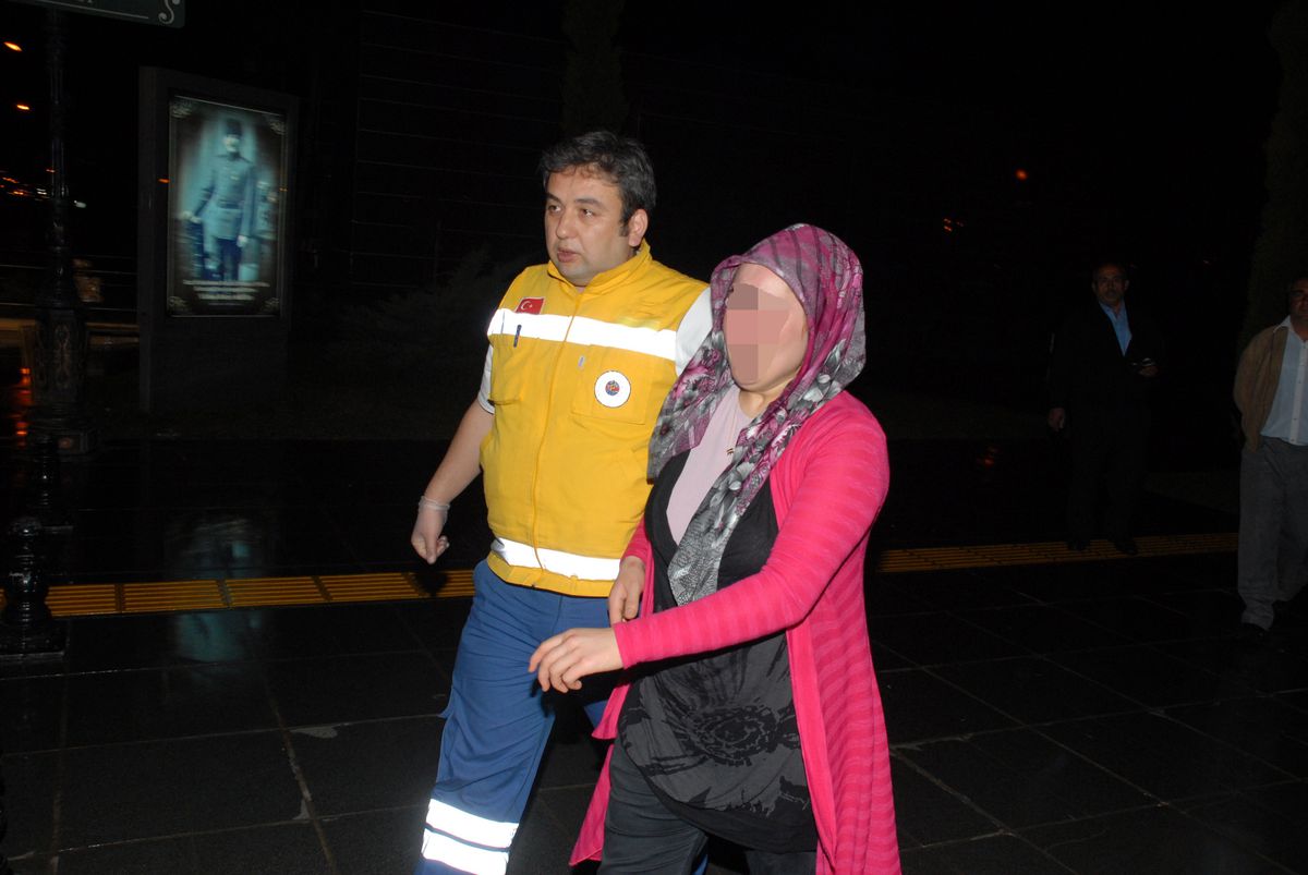 7 Aylık Oğlu İle İntihar Etmek İstedi