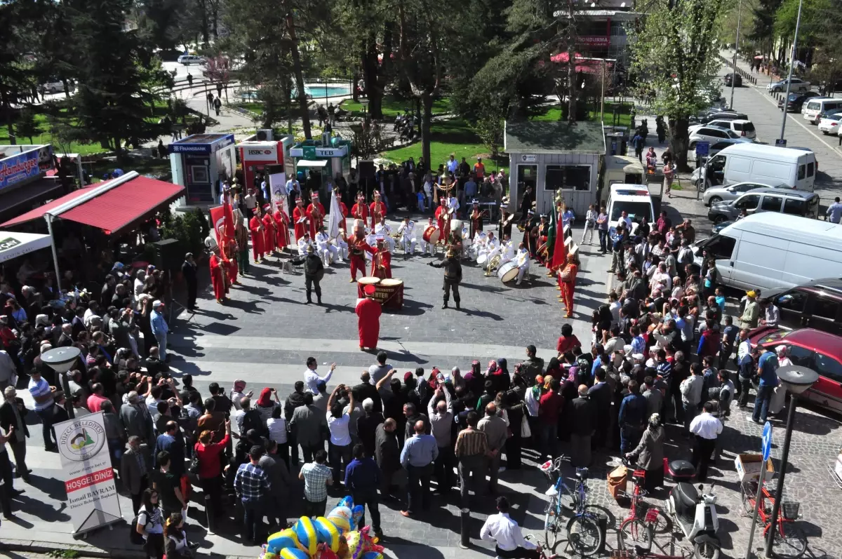 Düzce Bando ve Mehter Takımından Gösteri