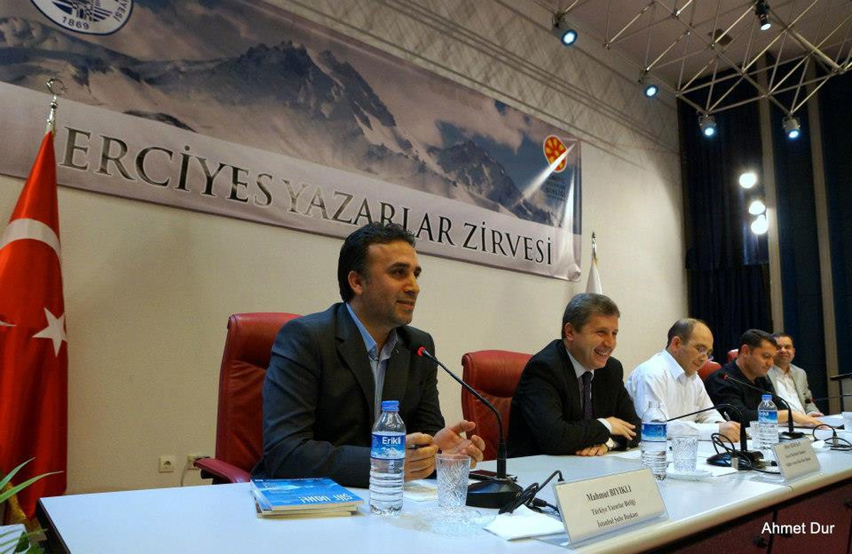 Erciyes Yazarlar Zirvesinden Barış Sürecine Destek