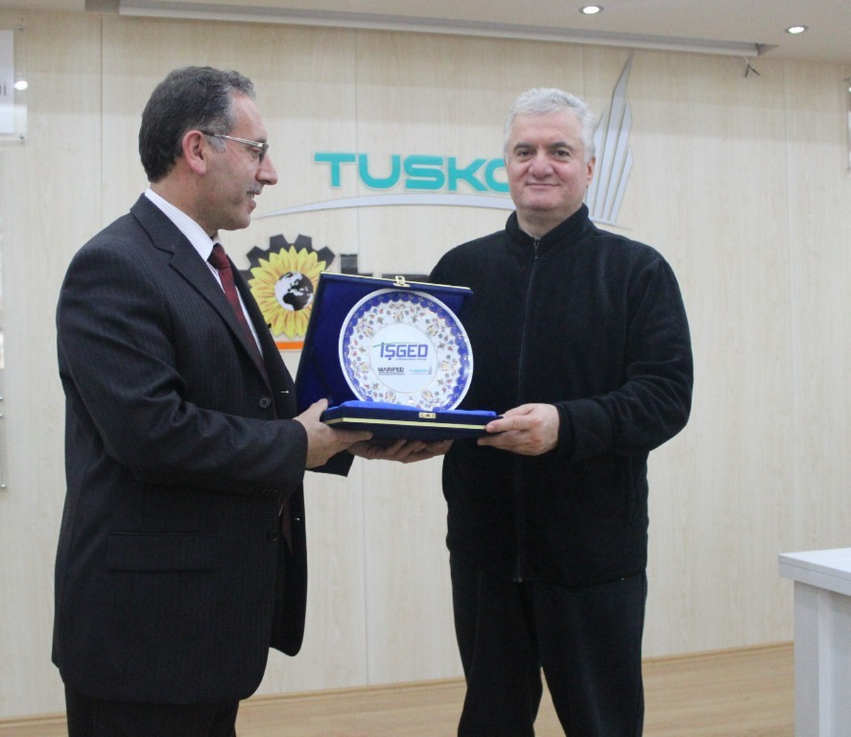 İş Dünyası Gelişim Derneği\'nden Tasiad\'a Ziyaret