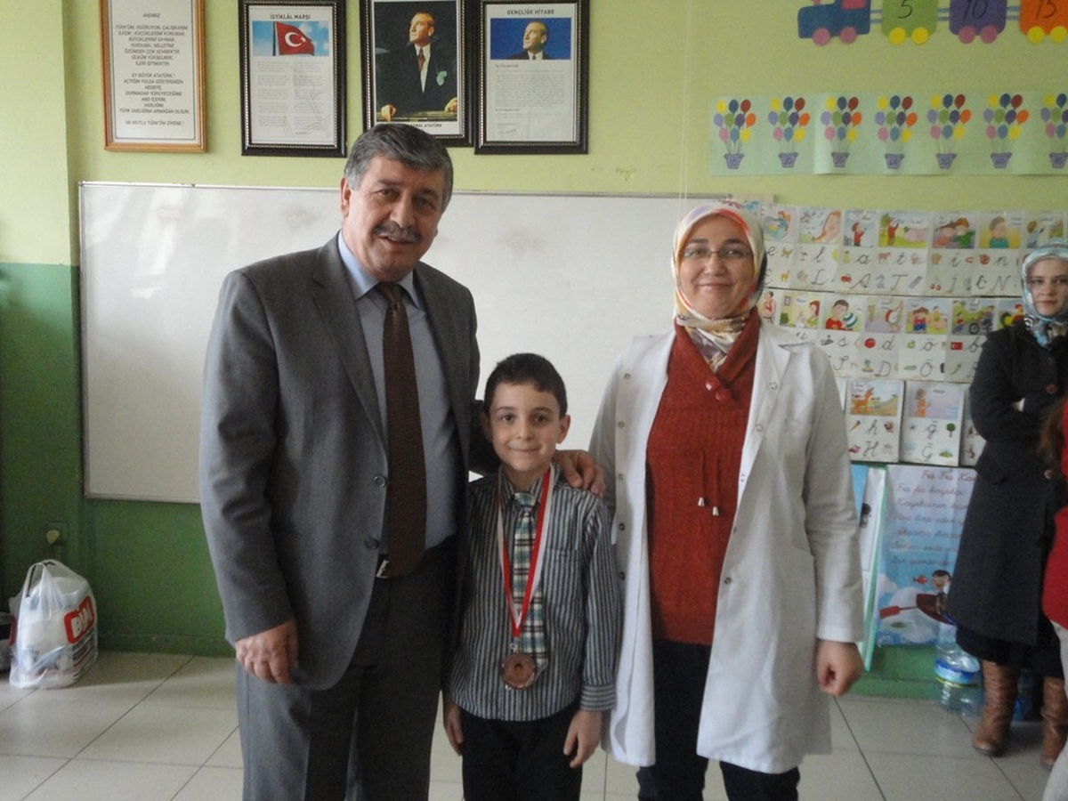 Okumaya Başladılar Madalyaları Taktılar