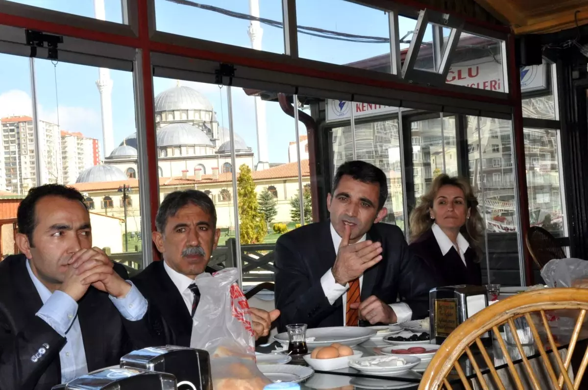 AK Parti Yozgat İl Başkanı Açıkgöz: "Ak Parti Kurulduğu Günden Bu Yana Hizmet Siyaseti Yapıyor"