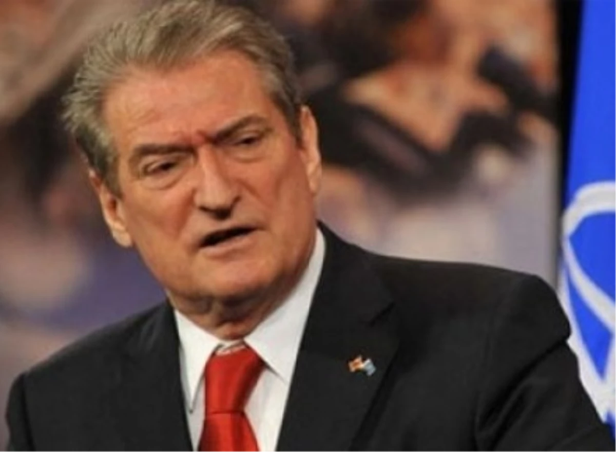 Arnavutluk Başbakanından Tiran\'a Cami Müjdesi