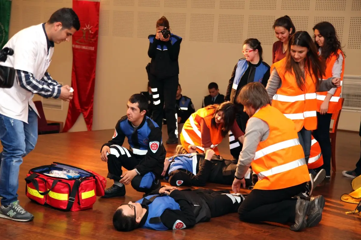 Down Sendromlular Kurtarma Görevlisi Oldular