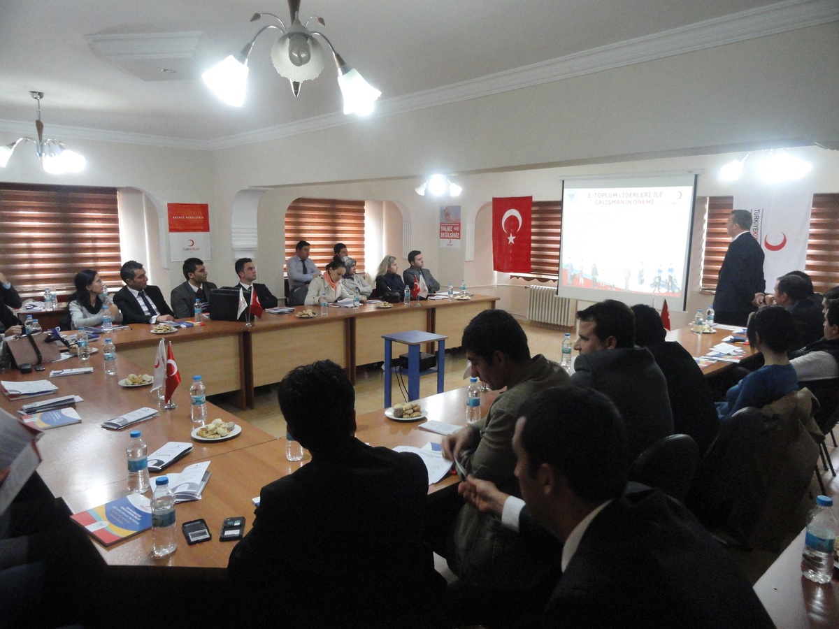 Patnos\'ta "Toplum Liderlerini Teşkilatlandırma" Projesi
