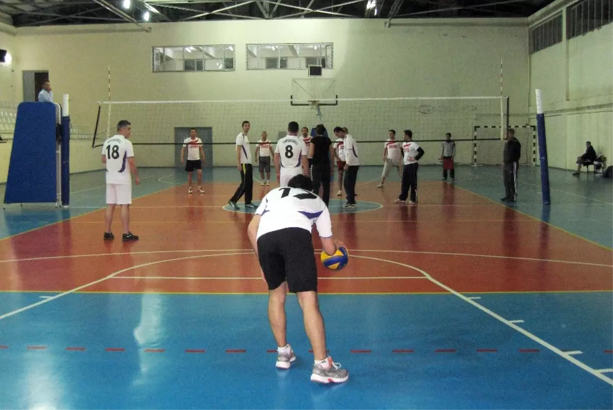 Silopi\'de Kurumlar Arası Voleybol Turnuvası Sona Erdi