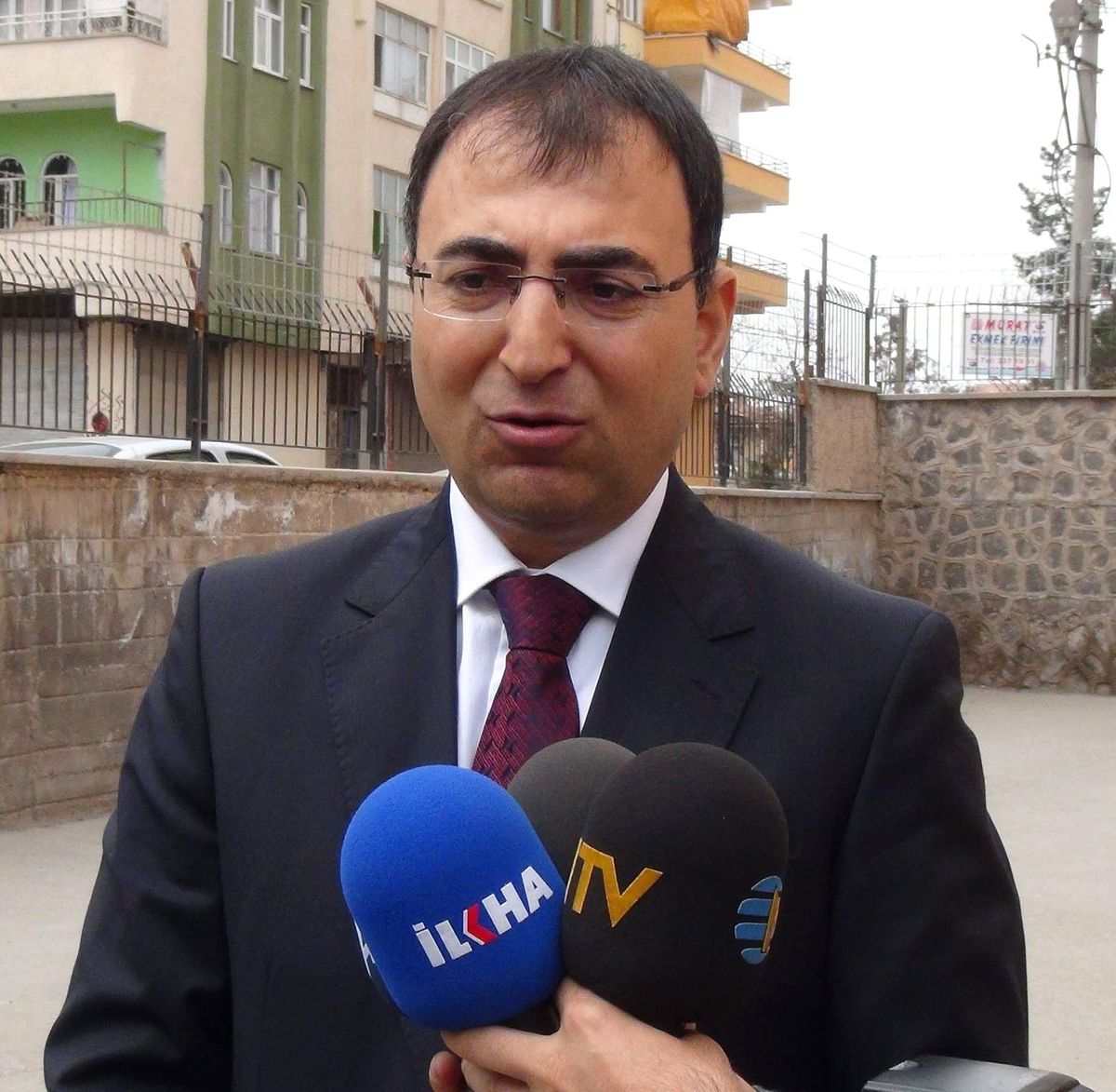 Sur İçindeki Niteliksiz Binaların Yıkımı