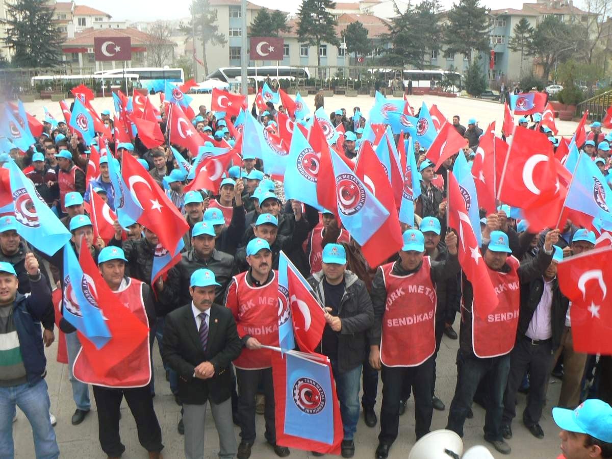 Türk Metal Sendikası\'ndan Bozüyük\'te Eylem