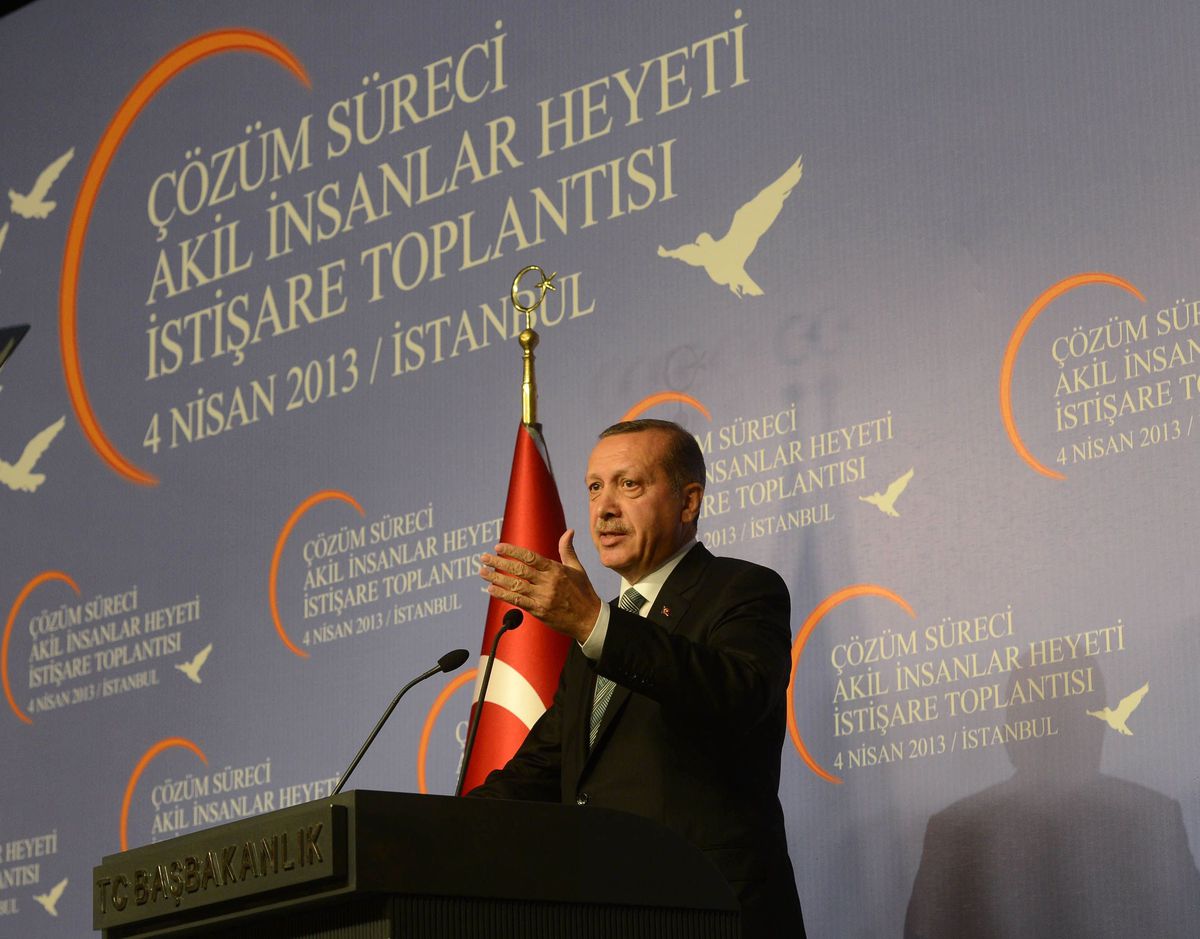 Başbakan Erdoğan, \'Akil İnsanlar\'la Biraraya Geldi