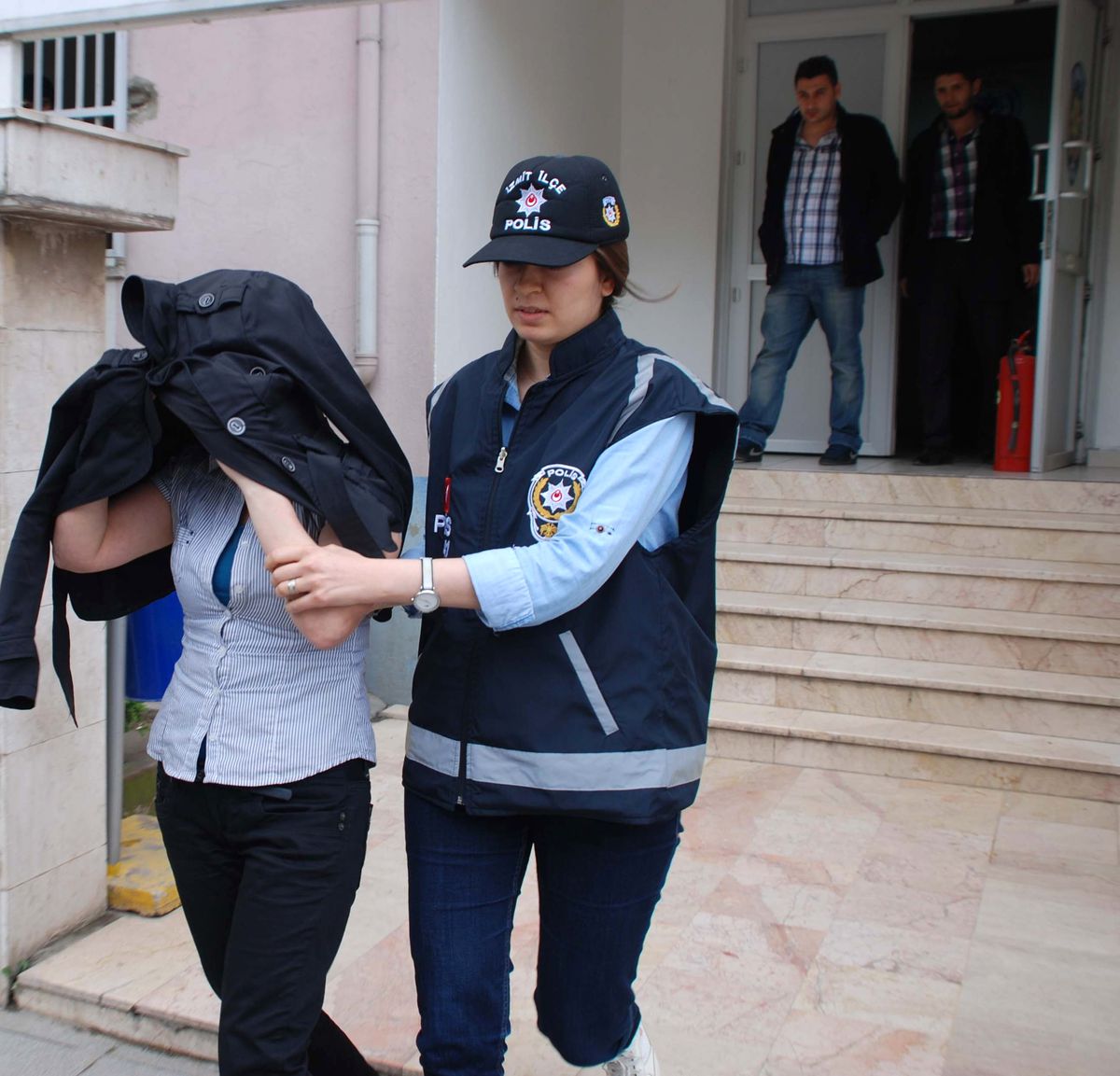 Cüzdan Hırsızlığına 7 Ay 15 Gün Hapis Cezası