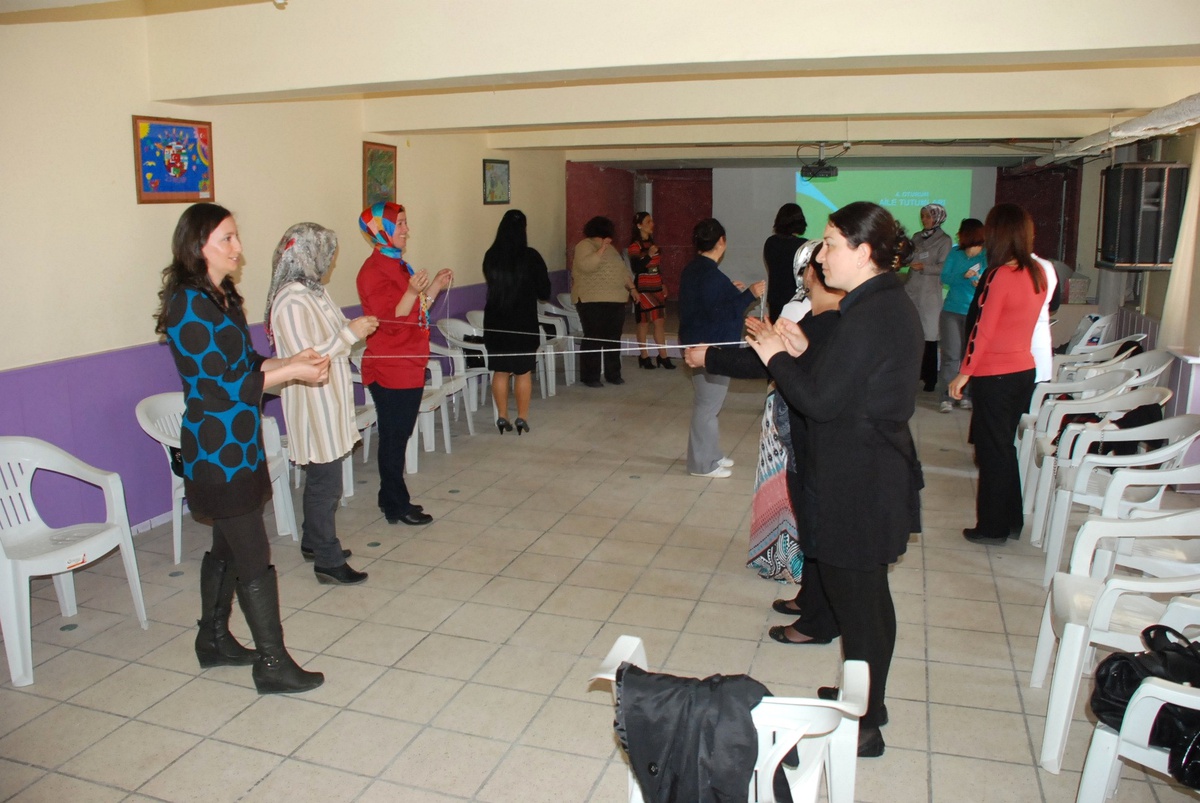 Didim\'de Veli Eğitimleri Hız Kesmeden Sürüyor