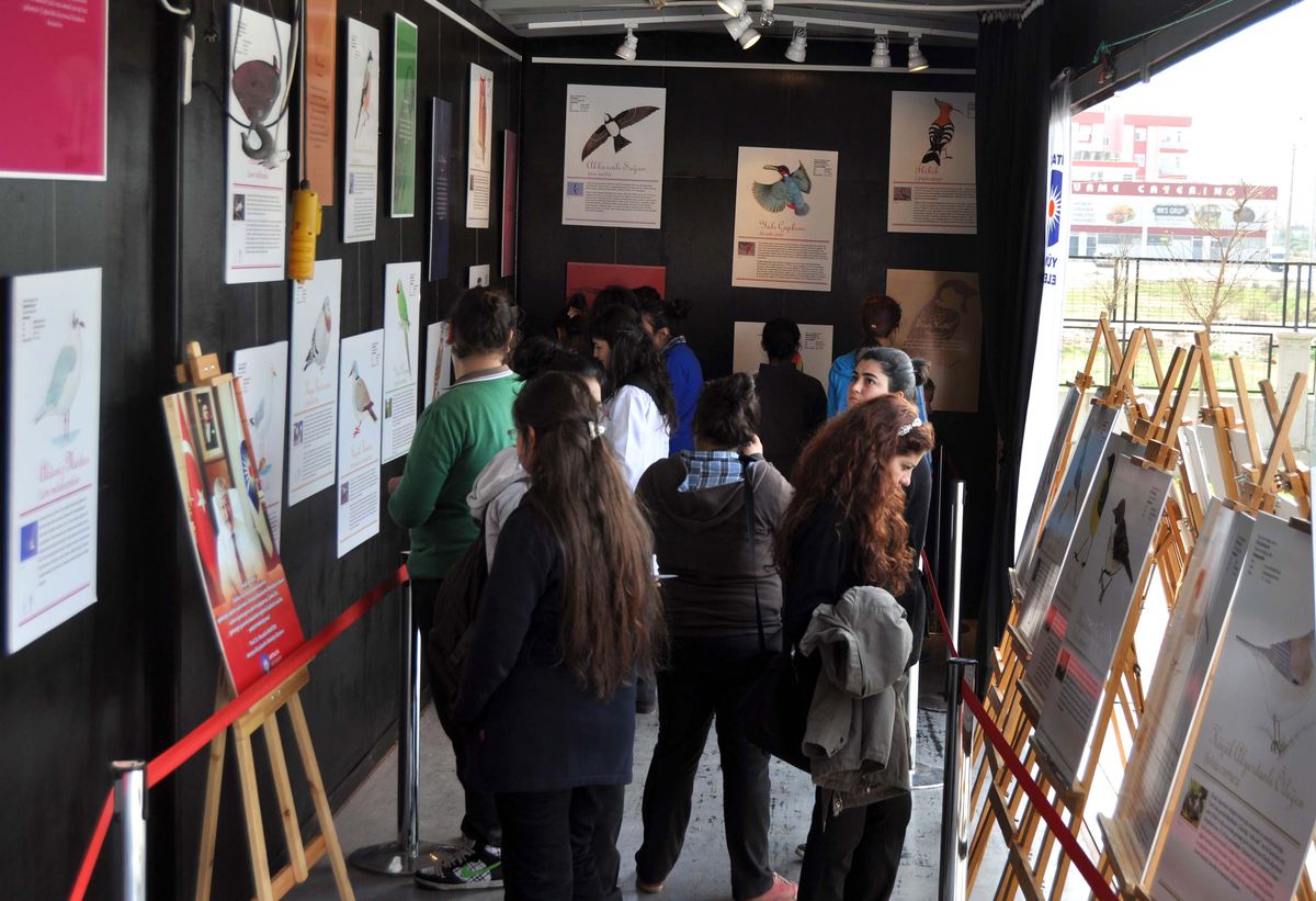 Gezici Sanat Galerisi Antalya\'yı Dolaşıyor