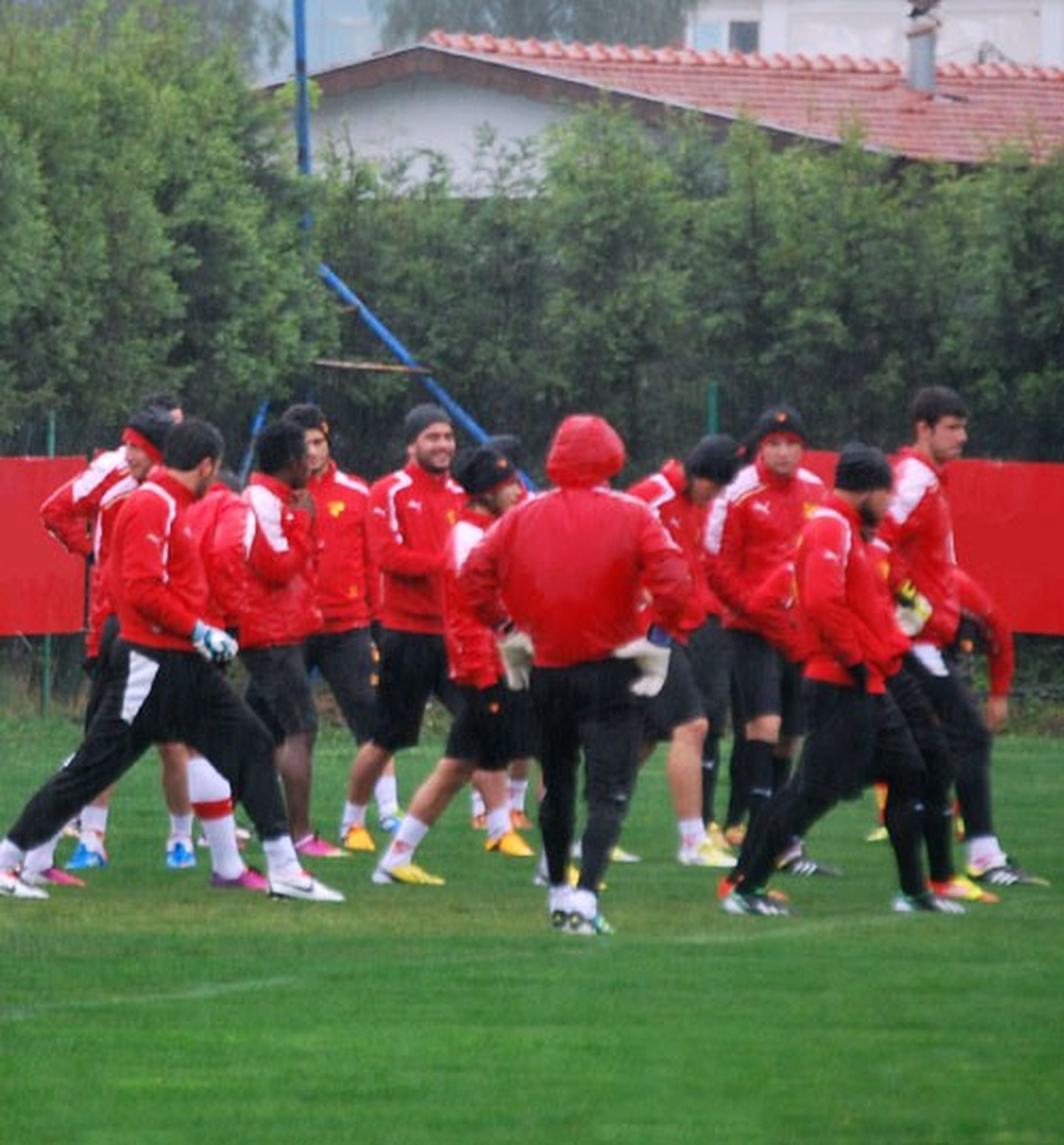 Göztepe\'de Ankaragücü Hazırlıkları Sürüyor