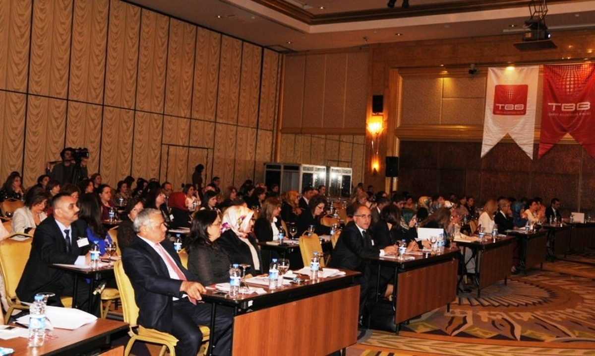 İzmit Belediyesi Kadın-Erkek Eşitliği Toplantısında