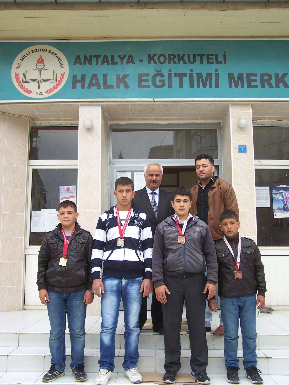 Korkuteli\'ne Dört Madalya İle Döndüler
