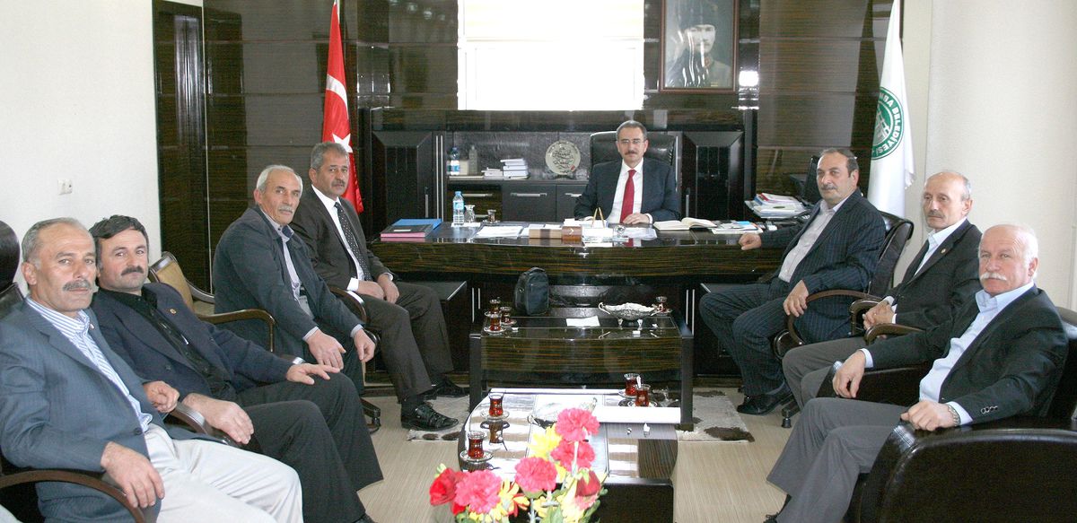 Muhtarlar, Başkan Dündar\'ı Kutladı
