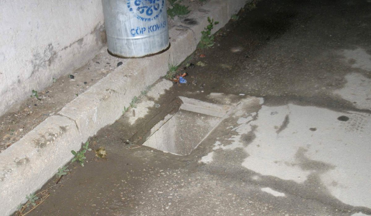 Rögar Kapağı Hırsızları Yakalandı