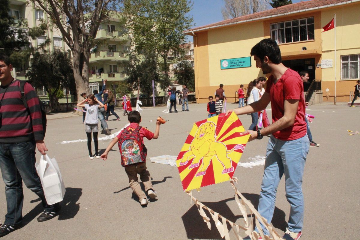Selçuk\'ta Okullar Uçurma İle Şenlendi