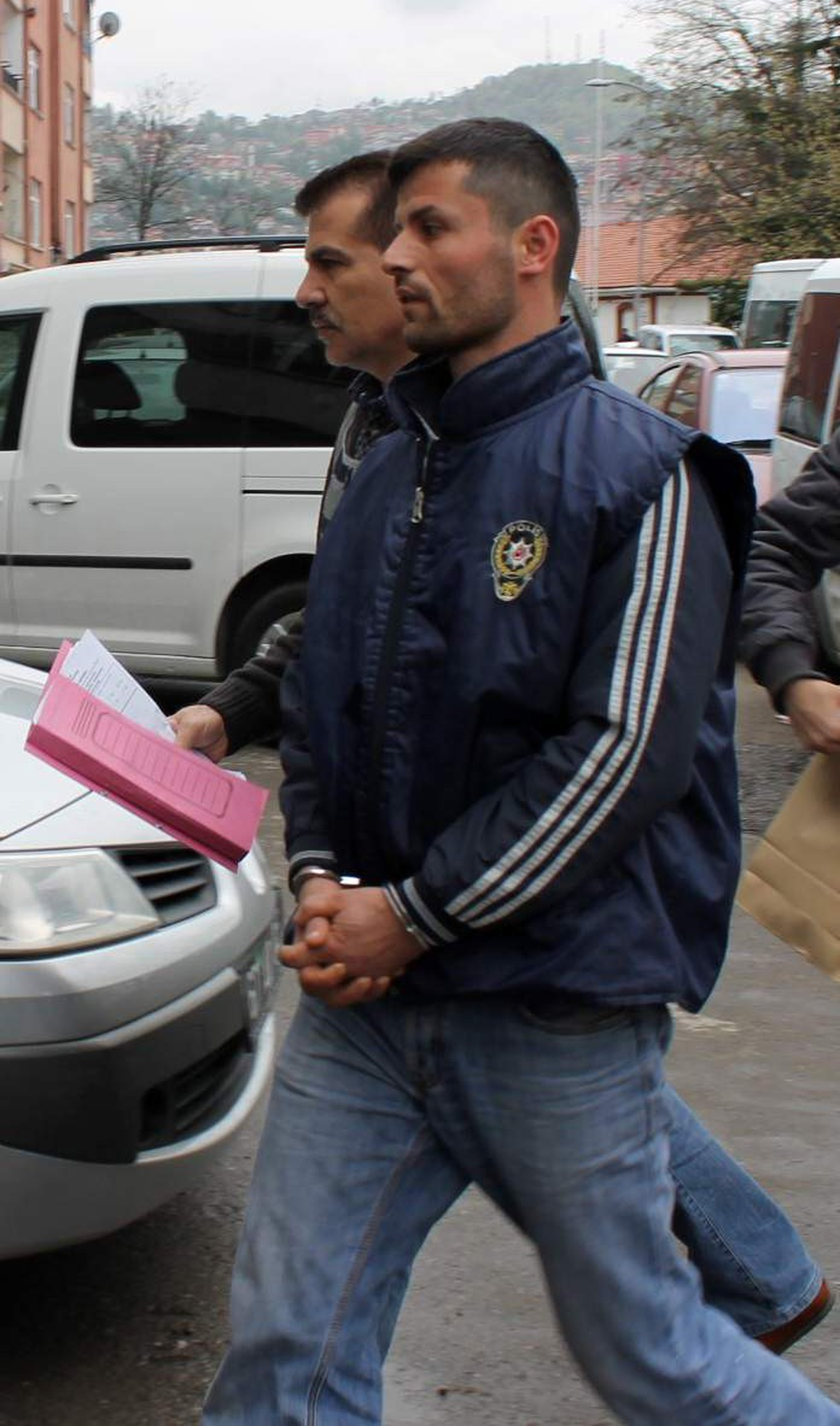 Tartıştığı Arkadaşını Bıçaklayarak Öldürdü