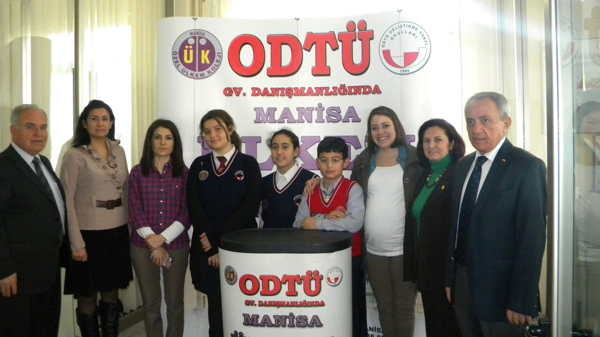 Ülkem Koleji Okuma Yarışmasında Ege Bölge Birincisi Oldu