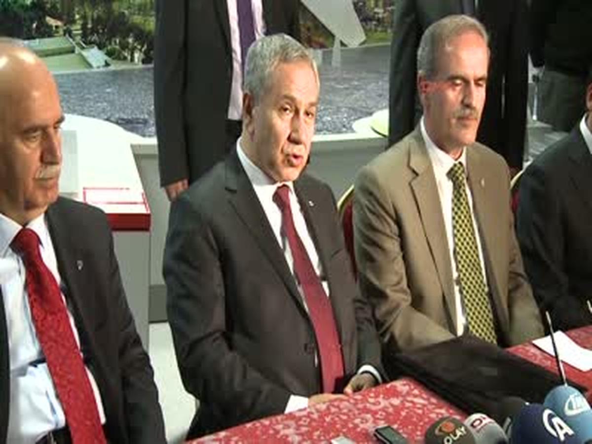 Arınç Protokol Törenine Katıldı