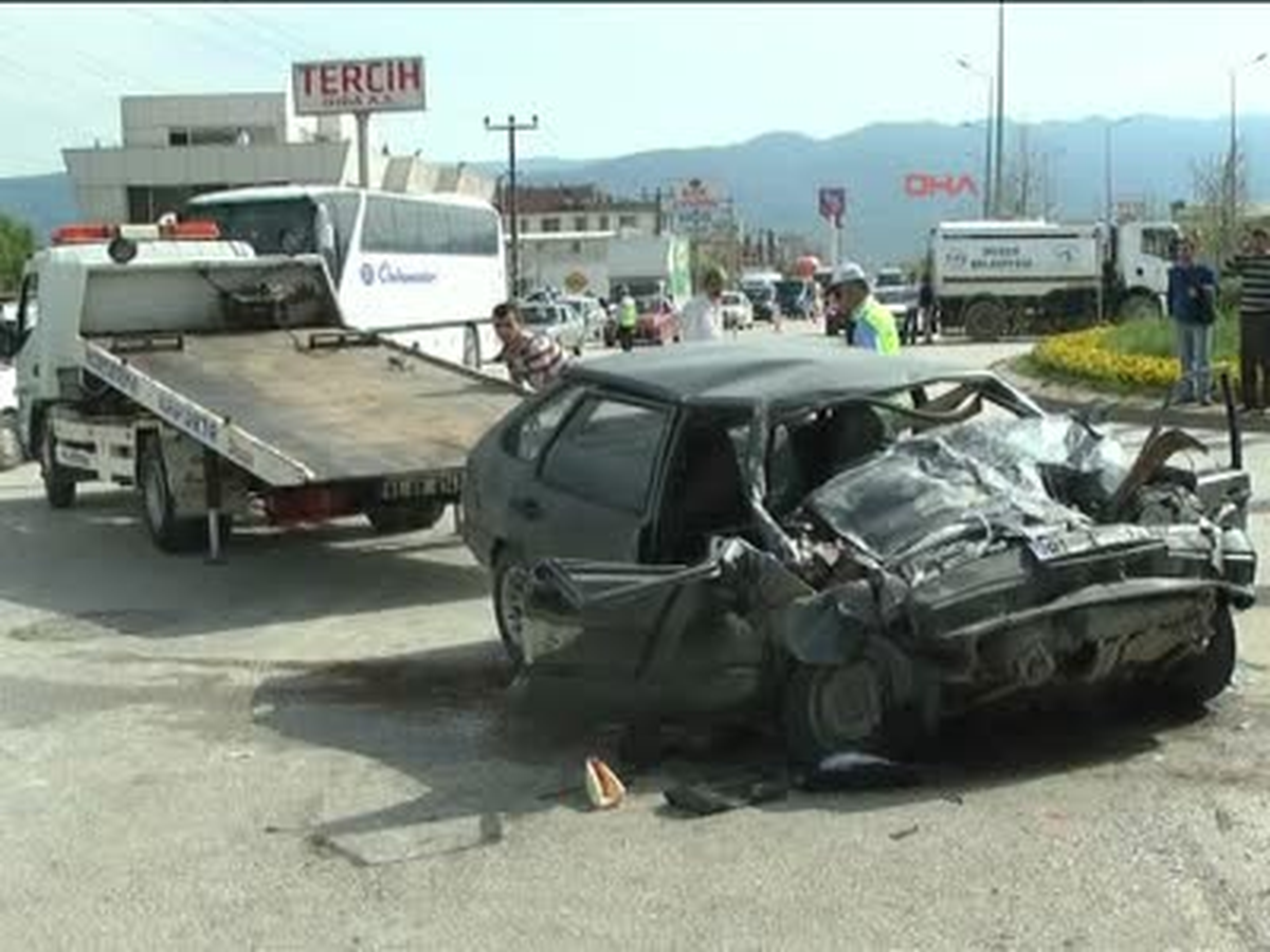 Düzce\'de Trafik Kazası : 2 Yaralı