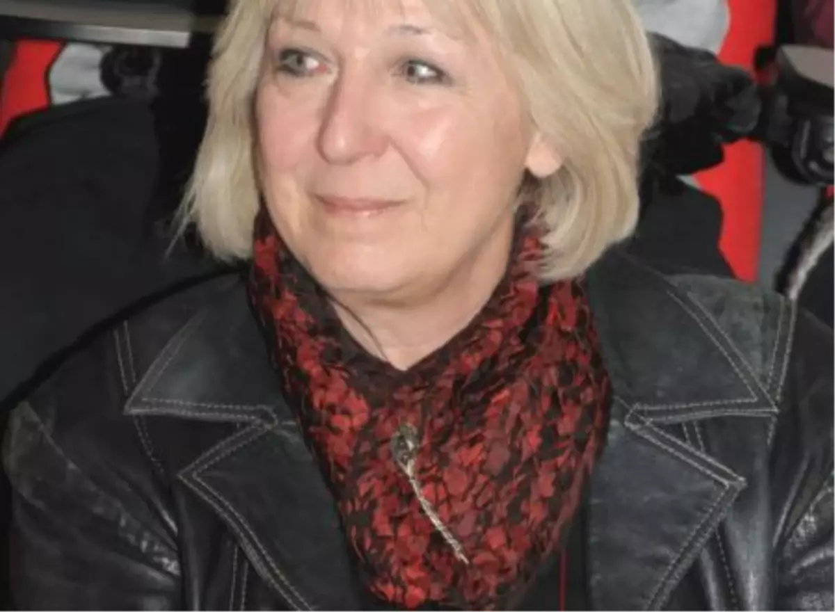Yazar Banu Avar, Ödemiş'te Söyleşiye Katılacak