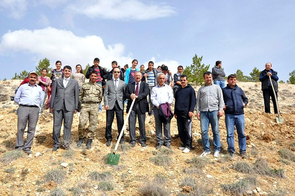 Gürün'de Ağaç Dikimi Seferberliği Başladı