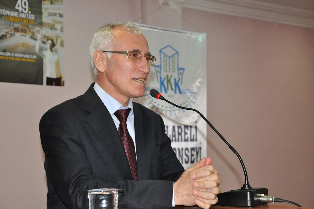 Kırklareli\'de "Edebiyat ve Şiir Sohbetleri, Telif Hakları" Konferansı