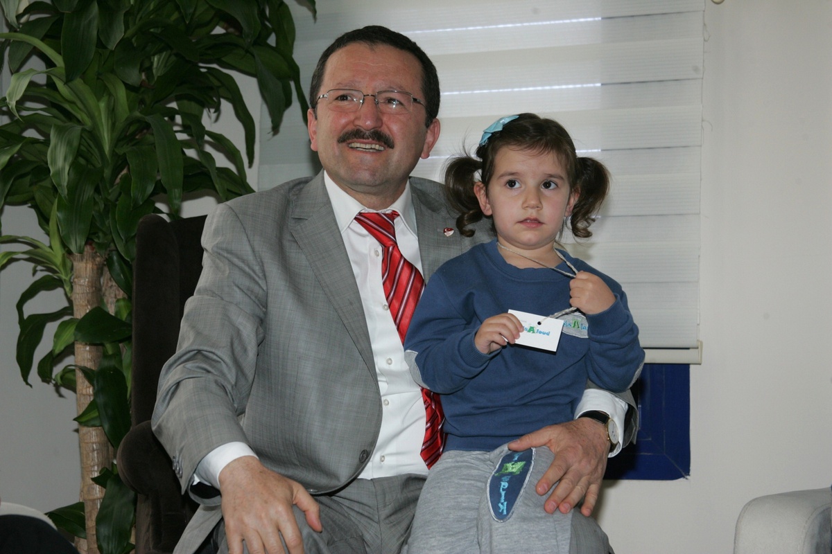 Kreş Öğrencilerinden Sağlam\'a Ziyaret