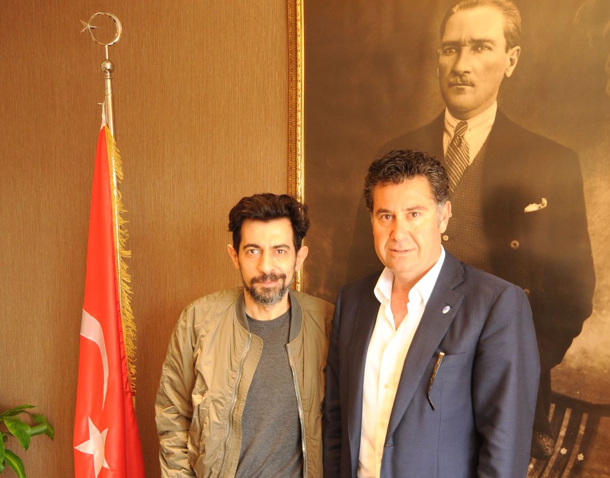 Okan Bayülgen\'den Bodrum Belediye Başkanı Kocadon\'a Geçmiş Olsun Ziyareti