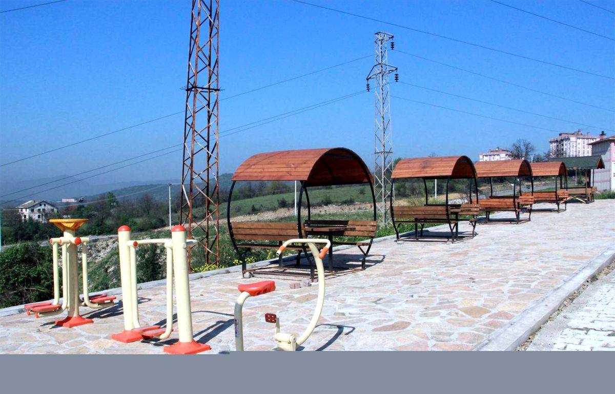 Orduyeri\'ne Bartın Manzaralı Park Alanı