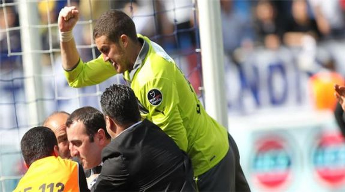 Pfdk\'nın Bursaspor Kalecisi Tekin\'i Cezalandırması
