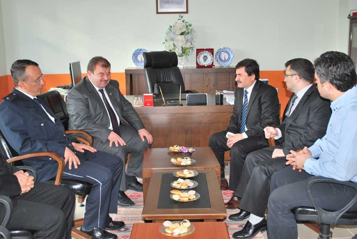 Rektör Karaaslan Pazarlar MYO\'yu İnceledi