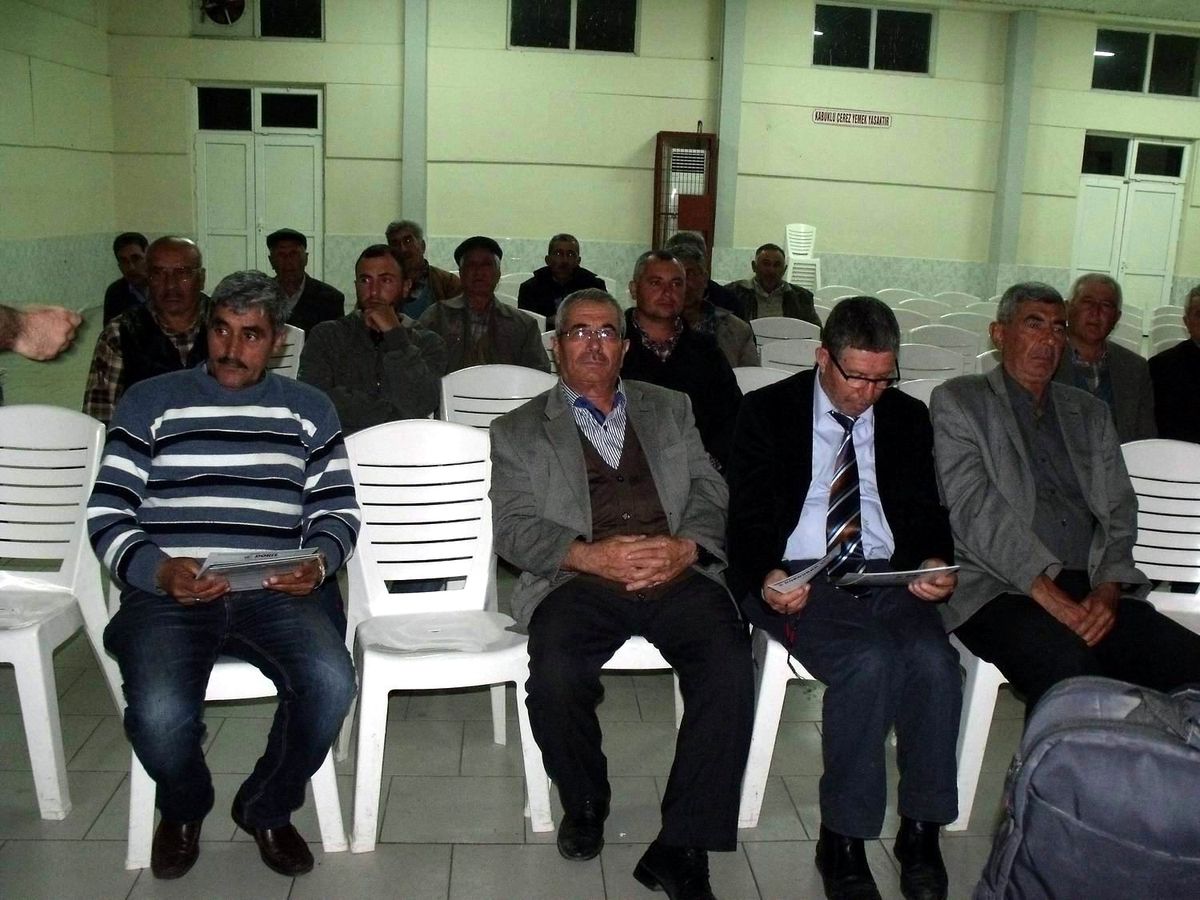Salihli\'de Üzüm Üreticileri Bilgilendirildi