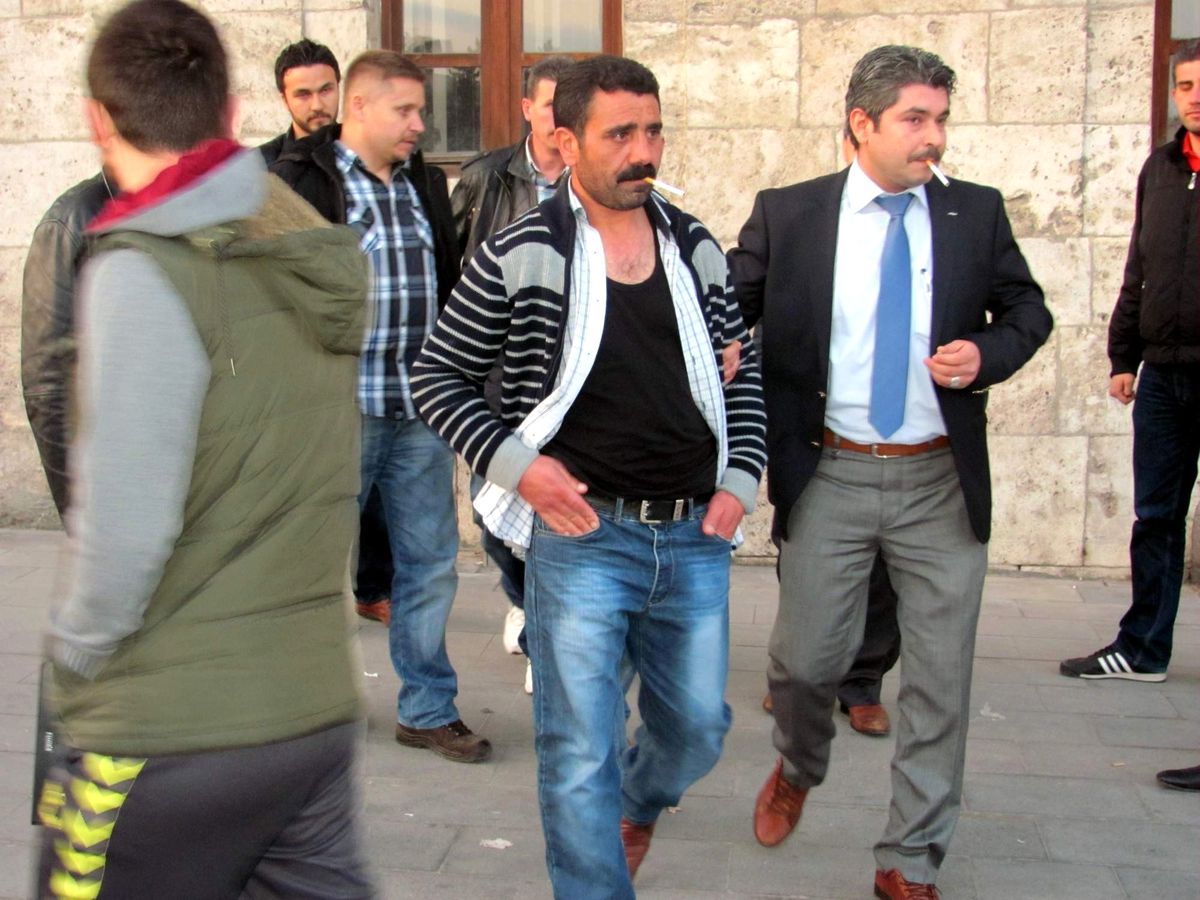 Sivas\'ta Valiliği Önünde İntihar Eylemi