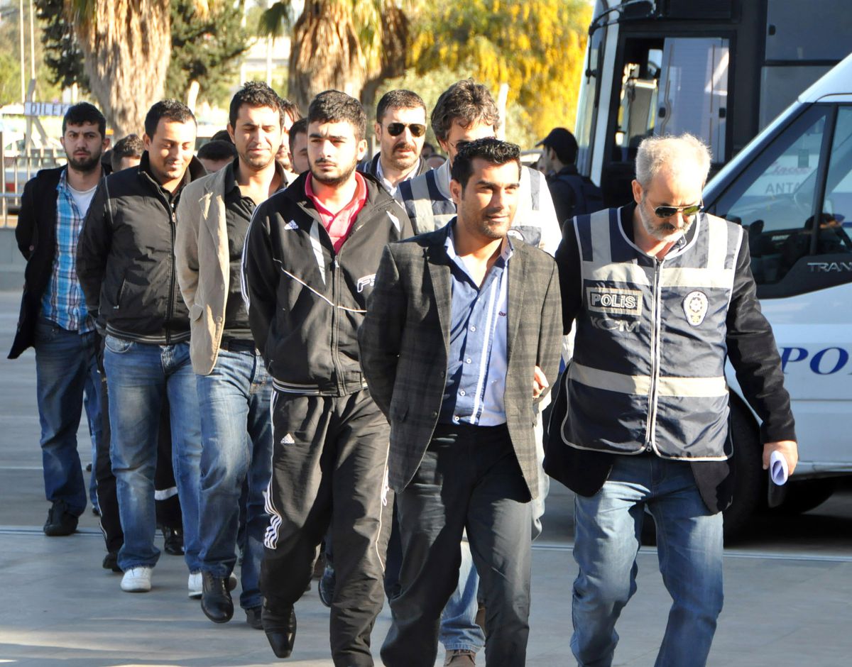 Suç Örgütü Zanlıları Adliyede
