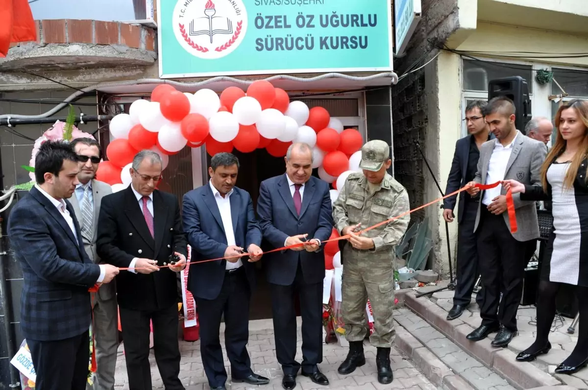 Suşehri\'nde Meslekli Yeterlilik Eğitim Kurs Merkezi Açıldı