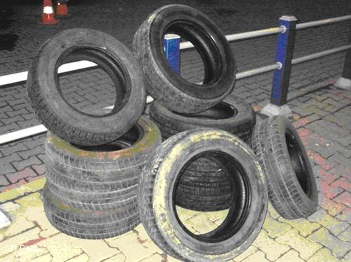 Tatvan\'da Oto Lastiği Hırsızlığı