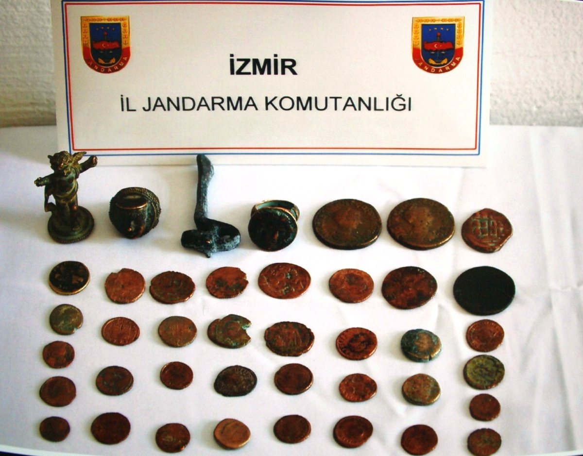 Tarihi Eser Kaçakçıları Yakalandı