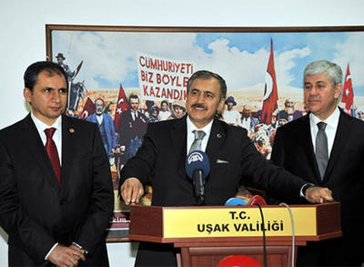Bakan Eroğlu, Toplu Açılış Töreninde Fenalaştı