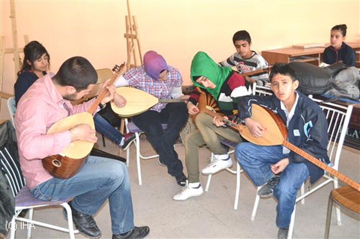 Van\'da Bağlama Kurslarına İlgi