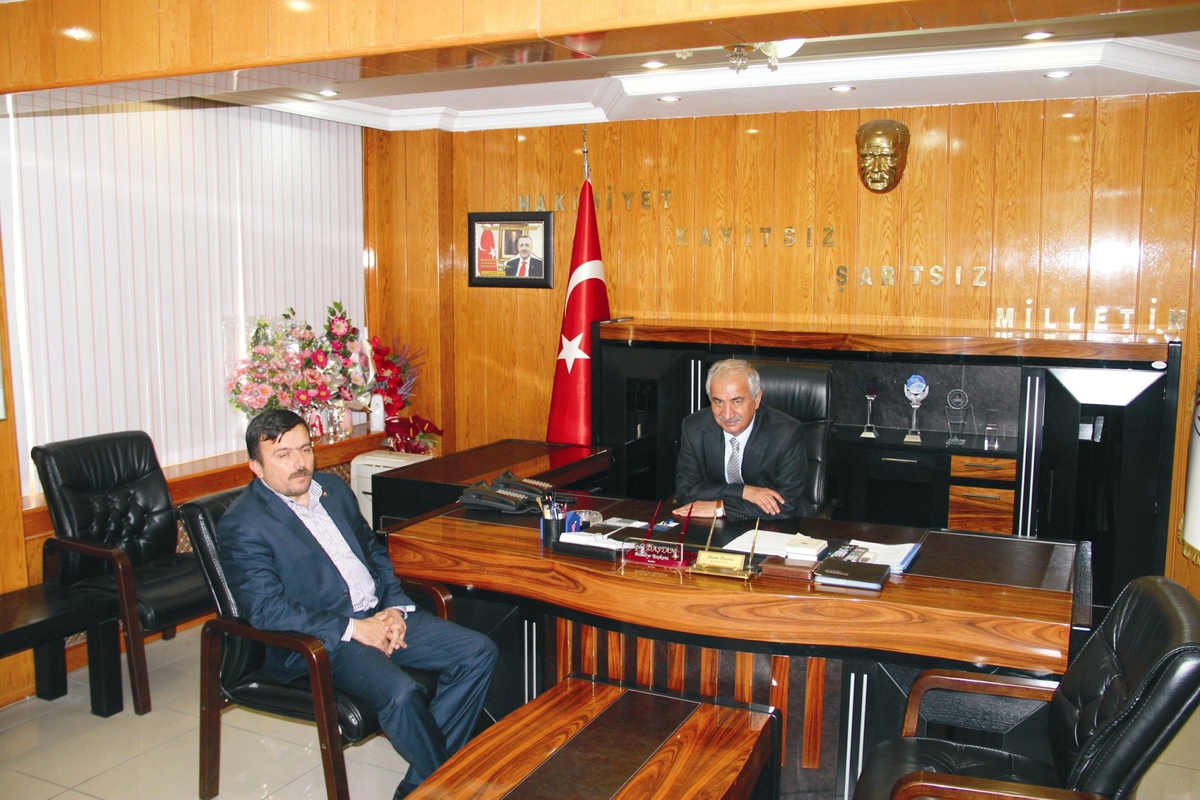 Yozgat Ticaret ve Sanayi Odası Başkanı Metin Özışık \'Dan Akdağmadeni Belediye Başkanı Daştan\'a...