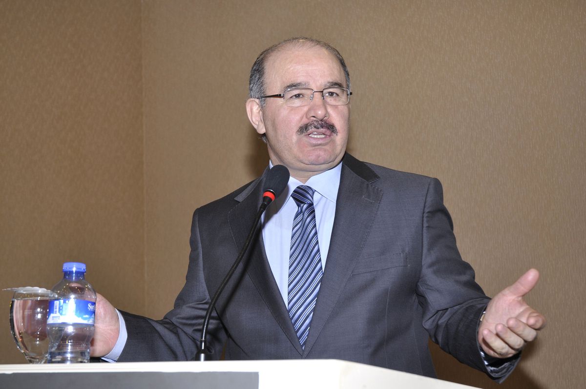 AK Parti\'li Hüseyin Çelik, Kuşadası\'nda Turizmcilerle Bir Araya Geldi